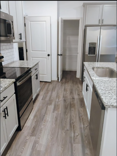 Modern kitchen after deep cleaning